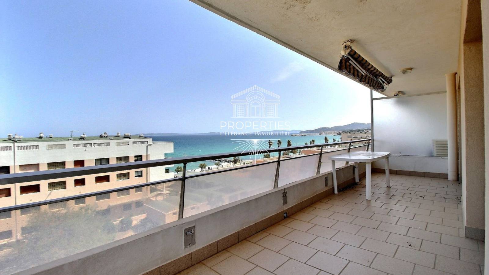 appartement terrasse plein sud au  Lavandou 