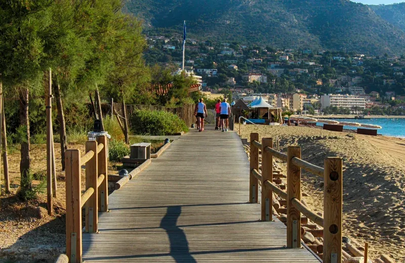 Les Quartiers du Lavandou : Découvrez Votre Futur Cadre de Vie.